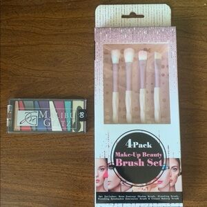 It’s bundle time! NWOT Malibu Glitz Eye Palette #08 & 4 Pack Make-Up Brush Set